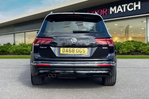 DA68OGS Volkswagen Tiguan 2.0 TDI R-Line DSG 4Motion Euro 6 (s/s) 5dr Thumbnail #5