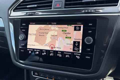 DA68OGS Volkswagen Tiguan 2.0 TDI R-Line DSG 4Motion Euro 6 (s/s) 5dr Thumbnail #54