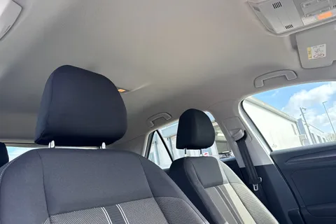 MK68OAU Volkswagen T-Roc 1.6 TDI SE Euro 6 (s/s) 5dr Thumbnail #25