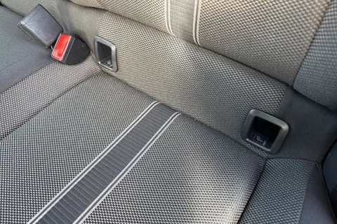 MK68OAU Volkswagen T-Roc 1.6 TDI SE Euro 6 (s/s) 5dr Thumbnail #34