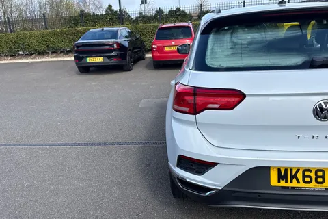 MK68OAU Volkswagen T-Roc 1.6 TDI SE Euro 6 (s/s) 5dr Thumbnail #35