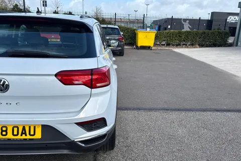 MK68OAU Volkswagen T-Roc 1.6 TDI SE Euro 6 (s/s) 5dr Thumbnail #36