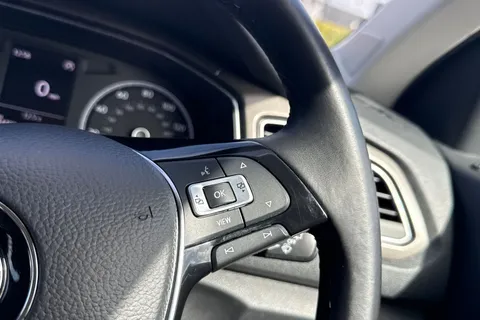 MK68OAU Volkswagen T-Roc 1.6 TDI SE Euro 6 (s/s) 5dr Thumbnail #39