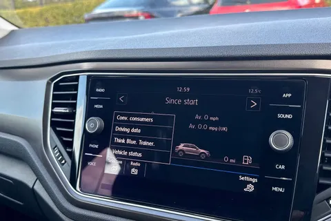 MK68OAU Volkswagen T-Roc 1.6 TDI SE Euro 6 (s/s) 5dr Thumbnail #50