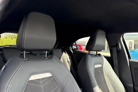 24 of 67 for Vauxhall Mokka Electric 50kWh Ultimate Auto 5dr