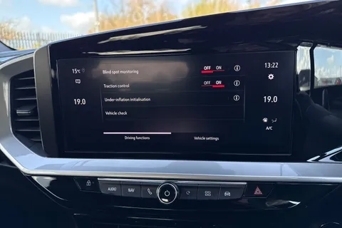 52 of 67 for Vauxhall Mokka Electric 50kWh Ultimate Auto 5dr