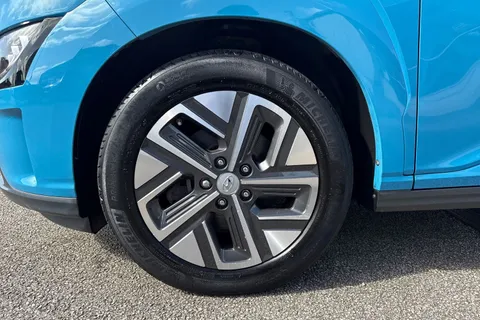 NU23OGK Hyundai Kona 64kWh Ultimate Auto 5dr (10.5kW Charger) Thumbnail #13