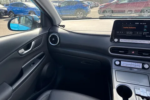 NU23OGK Hyundai Kona 64kWh Ultimate Auto 5dr (10.5kW Charger) Thumbnail #21