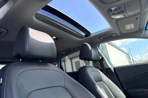NU23OGK Hyundai Kona 64kWh Ultimate Auto 5dr (10.5kW Charger) Thumbnail #25