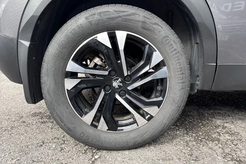 10 of 57 for PEUGEOT 2008 1.2 PureTech GT EAT Euro 6 (s/s) 5dr