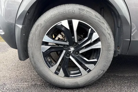 13 of 57 for PEUGEOT 2008 1.2 PureTech GT EAT Euro 6 (s/s) 5dr