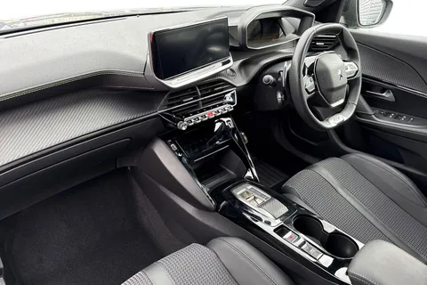 15 of 57 for PEUGEOT 2008 1.2 PureTech GT EAT Euro 6 (s/s) 5dr