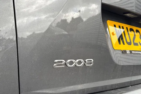 35 of 57 for PEUGEOT 2008 1.2 PureTech GT EAT Euro 6 (s/s) 5dr