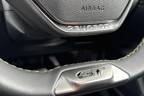 38 of 57 for PEUGEOT 2008 1.2 PureTech GT EAT Euro 6 (s/s) 5dr