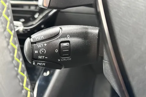 41 of 57 for PEUGEOT 2008 1.2 PureTech GT EAT Euro 6 (s/s) 5dr