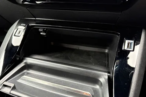 44 of 57 for PEUGEOT 2008 1.2 PureTech GT EAT Euro 6 (s/s) 5dr