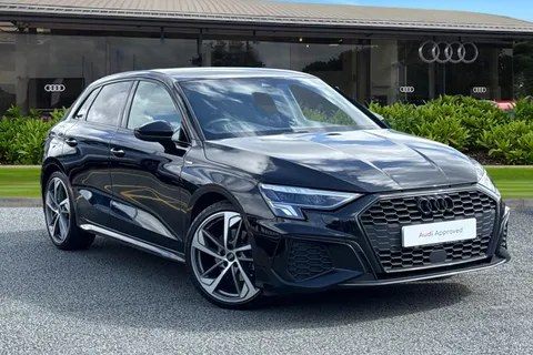 DX24XEB Audi A3 Sportback Black Edition 35 TFSI  150 PS S tronic Thumbnail #2
