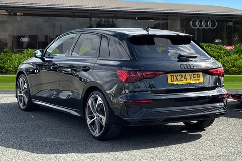 DX24XEB Audi A3 Sportback Black Edition 35 TFSI  150 PS S tronic Thumbnail #3