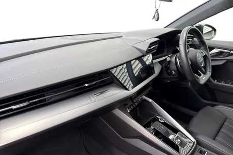 DX24XEB Audi A3 Sportback Black Edition 35 TFSI  150 PS S tronic Thumbnail #16