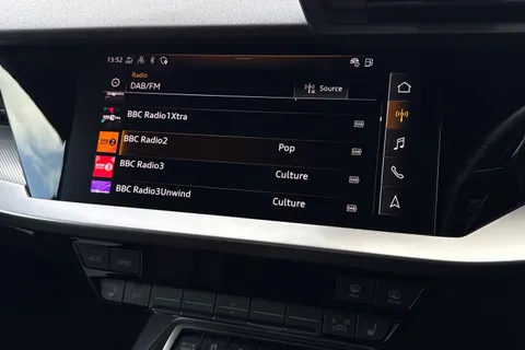 DX24XEB Audi A3 Sportback Black Edition 35 TFSI  150 PS S tronic Thumbnail #39