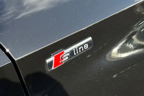 DX24XEB Audi A3 Sportback Black Edition 35 TFSI  150 PS S tronic Thumbnail #43