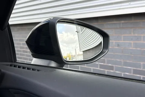 DX24XEB Audi A3 Sportback Black Edition 35 TFSI  150 PS S tronic Thumbnail #58