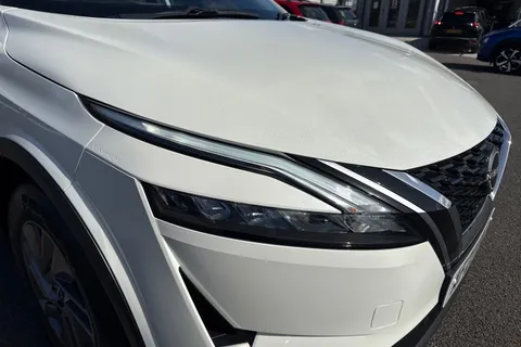 AF23TGU Nissan Qashqai 1.3 DIG-T MHEV Acenta Premium Euro 6 (s/s) 5dr Thumbnail #10