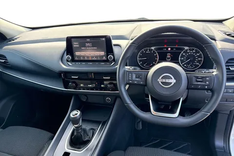 AF23TGU Nissan Qashqai 1.3 DIG-T MHEV Acenta Premium Euro 6 (s/s) 5dr Thumbnail #19