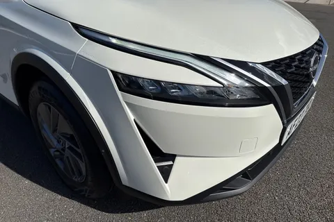 AF23TGU Nissan Qashqai 1.3 DIG-T MHEV Acenta Premium Euro 6 (s/s) 5dr Thumbnail #26