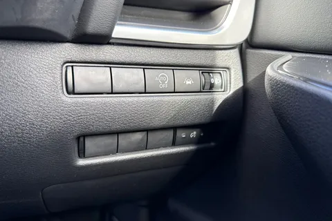 AF23TGU Nissan Qashqai 1.3 DIG-T MHEV Acenta Premium Euro 6 (s/s) 5dr Thumbnail #43