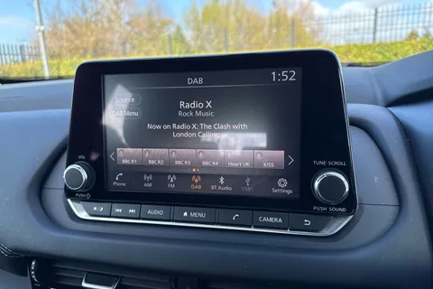 AF23TGU Nissan Qashqai 1.3 DIG-T MHEV Acenta Premium Euro 6 (s/s) 5dr Thumbnail #46