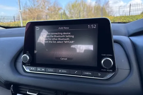 AF23TGU Nissan Qashqai 1.3 DIG-T MHEV Acenta Premium Euro 6 (s/s) 5dr Thumbnail #49