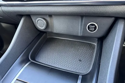 AF23TGU Nissan Qashqai 1.3 DIG-T MHEV Acenta Premium Euro 6 (s/s) 5dr Thumbnail #54