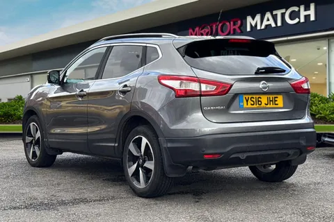 2 of 57 for Nissan Qashqai 1.2 DIG-T N-Connecta XTRON 2WD Euro 6 (s/s) 5dr