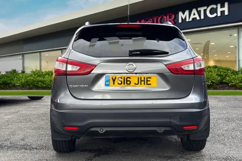 4 of 57 for Nissan Qashqai 1.2 DIG-T N-Connecta XTRON 2WD Euro 6 (s/s) 5dr