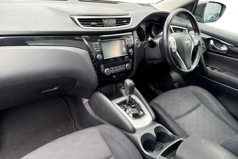 15 of 57 for Nissan Qashqai 1.2 DIG-T N-Connecta XTRON 2WD Euro 6 (s/s) 5dr