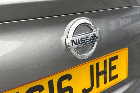 32 of 57 for Nissan Qashqai 1.2 DIG-T N-Connecta XTRON 2WD Euro 6 (s/s) 5dr