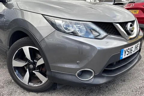 51 of 57 for Nissan Qashqai 1.2 DIG-T N-Connecta XTRON 2WD Euro 6 (s/s) 5dr