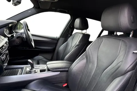 YG15YKF BMW X5 3.0 30d M Sport Auto xDrive Euro 6 (s/s) 5dr Thumbnail #16