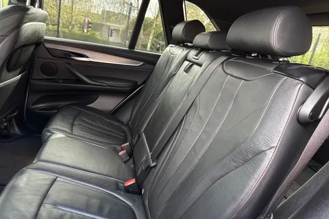 YG15YKF BMW X5 3.0 30d M Sport Auto xDrive Euro 6 (s/s) 5dr Thumbnail #19