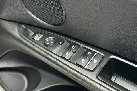 YG15YKF BMW X5 3.0 30d M Sport Auto xDrive Euro 6 (s/s) 5dr Thumbnail #21