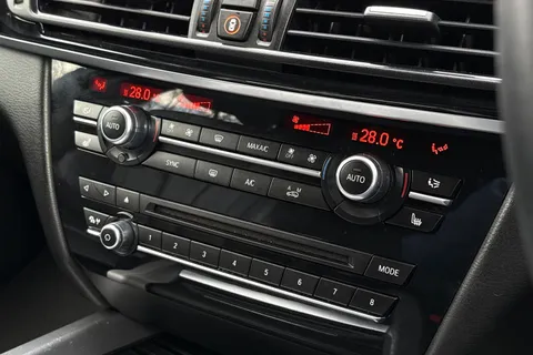 YG15YKF BMW X5 3.0 30d M Sport Auto xDrive Euro 6 (s/s) 5dr Thumbnail #22