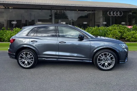 LM75HJK Audi Q3 Black Edition 35 TFSI  150 PS S tronic Thumbnail #4