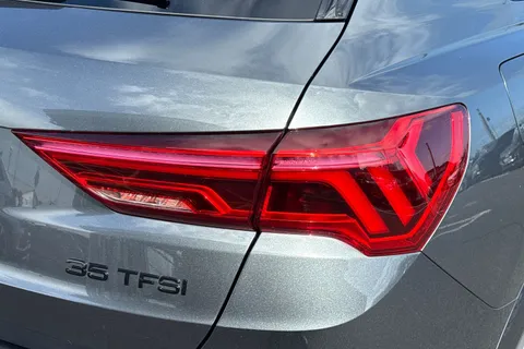 LM75HJK Audi Q3 Black Edition 35 TFSI  150 PS S tronic Thumbnail #8