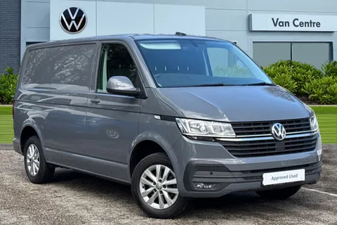 PN72VHB Volkswagen Transporter 2.0 TDI 150 Highline Van DSG Thumbnail #1