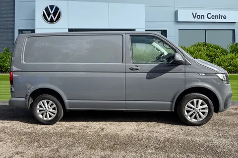PN72VHB Volkswagen Transporter 2.0 TDI 150 Highline Van DSG Thumbnail #3