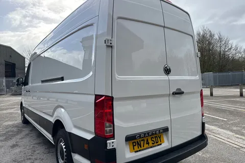 PN74SDY Volkswagen Crafter 2.0 TDI 140PS Commerce High Roof Van Thumbnail #7