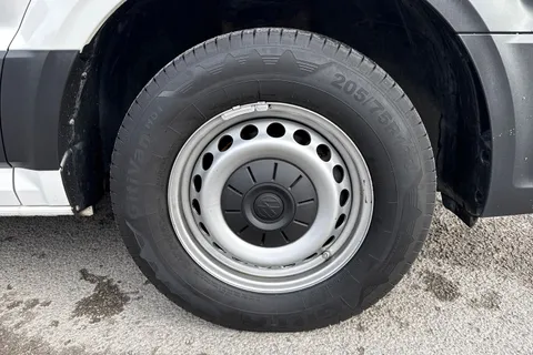 PN74SDY Volkswagen Crafter 2.0 TDI 140PS Commerce High Roof Van Thumbnail #9