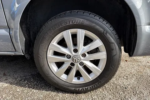 PN72VHB Volkswagen Transporter 2.0 TDI 150 Highline Van DSG Thumbnail #11