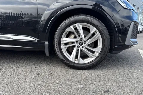 13 of 63 for Audi Q7 MY23.5 S line 45 TDI quattro 231 PS tiptronic